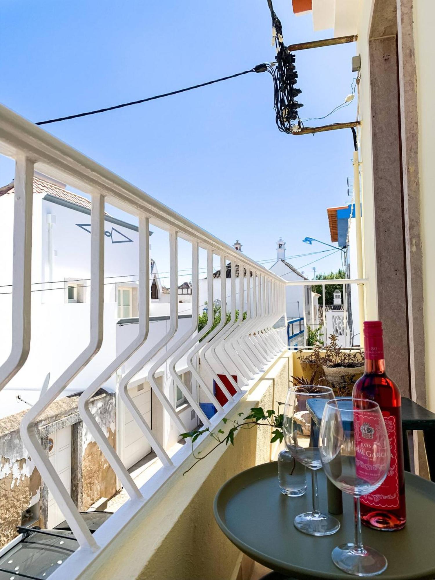 Chic Suite Figueiras W Balcony In Taviras Historical Centre Exterior foto